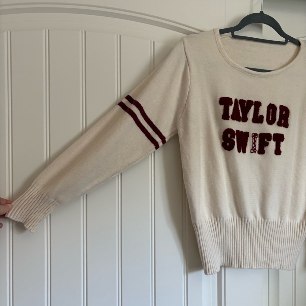 Taylor Swift Collegiate Varsity Crewneck Sweater white red / burgundy size XS - Picture 3 of 8
